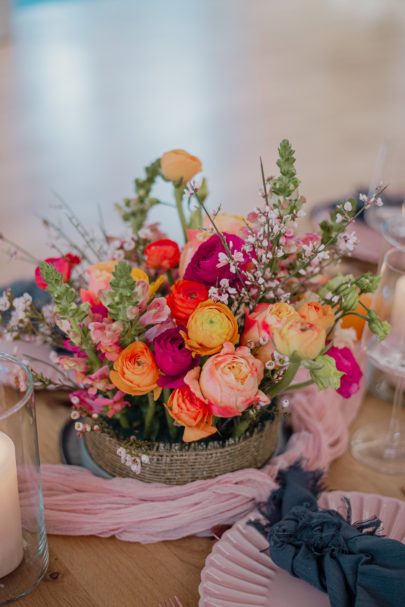 Bunter Blumenstrauß in fruchtigen Farben